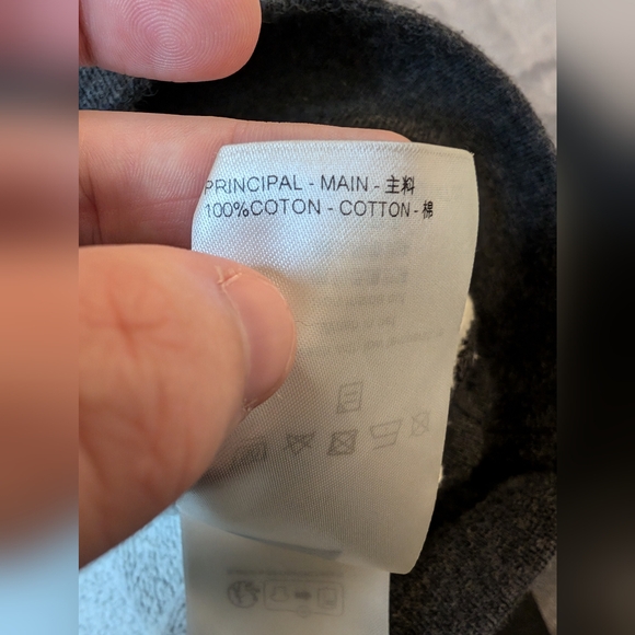 *SOLD* Louis Vuitton script logo hoodie - Picture 8 of 9